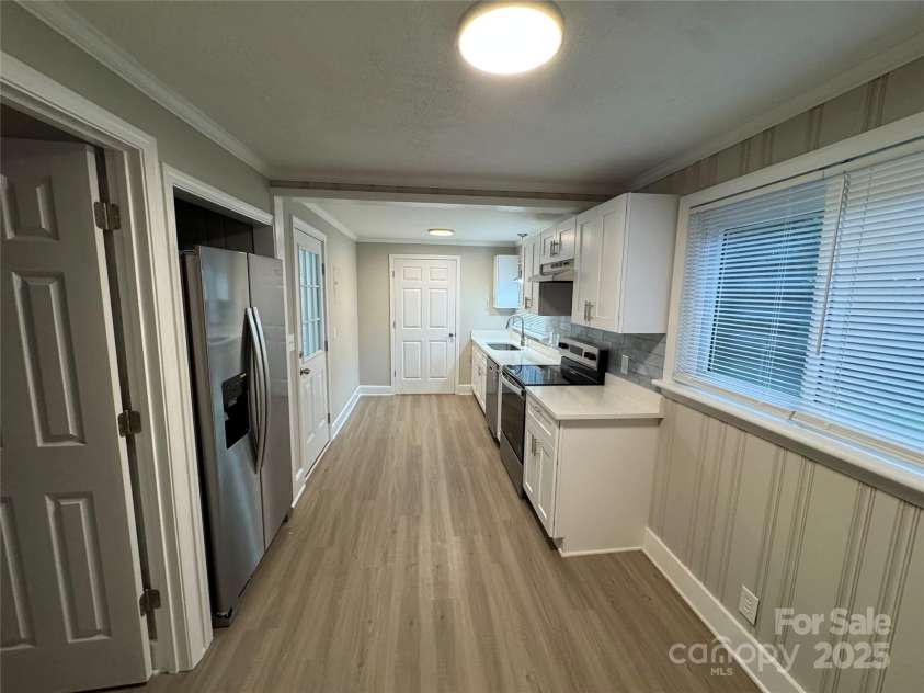 4008 Tennessee Avenue, Charlotte, NC 28216.  MLS# CAR4294626, YatesRealty ID 33354. 