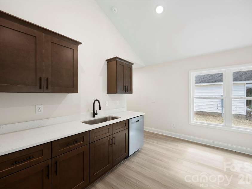204 Knollwood Circle, Albemarle, NC 28001.  MLS# CAR4397126, YatesRealty ID 33355. 