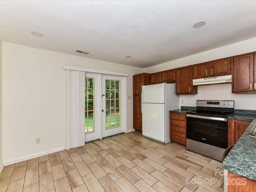 12224 Lullingstone Road, Pineville, NC 28134.  MLS# CAR4294016, YatesRealty ID 33356. 