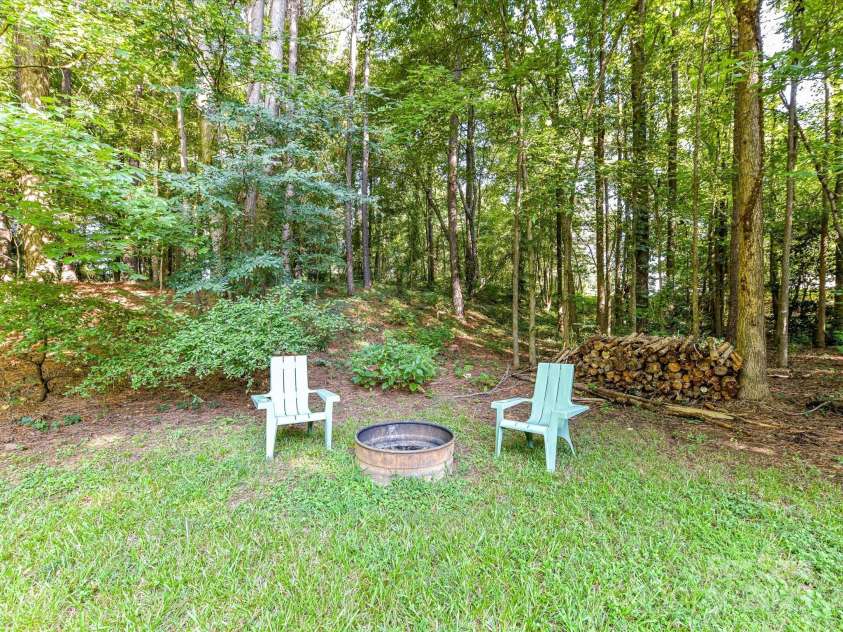 12224 Lullingstone Road, Pineville, NC 28134.  MLS# CAR4294016, YatesRealty ID 33356. 