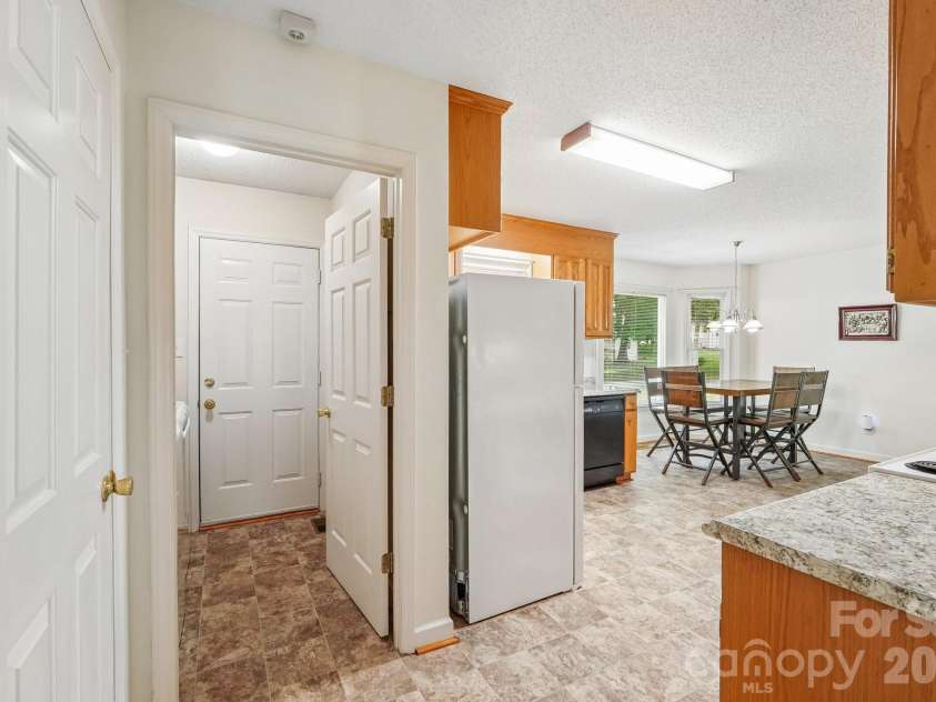250 Rumple Hill Drive, Statesville, NC 28677.  MLS# CAR4394560, YatesRealty ID 33357. 