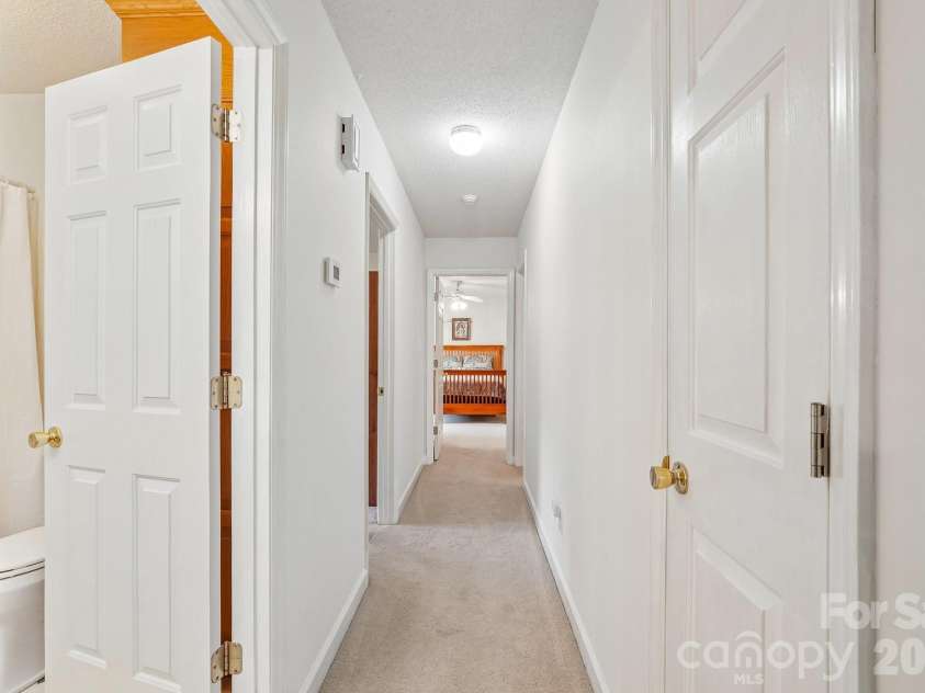 250 Rumple Hill Drive, Statesville, NC 28677.  MLS# CAR4394560, YatesRealty ID 33357. 