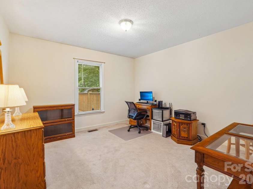 250 Rumple Hill Drive, Statesville, NC 28677.  MLS# CAR4394560, YatesRealty ID 33357. 