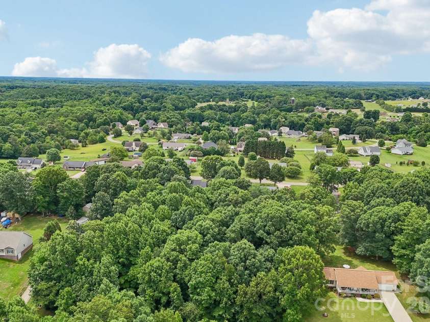 250 Rumple Hill Drive, Statesville, NC 28677.  MLS# CAR4394560, YatesRealty ID 33357. 