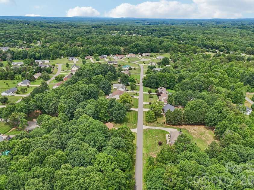 250 Rumple Hill Drive, Statesville, NC 28677.  MLS# CAR4394560, YatesRealty ID 33357. 