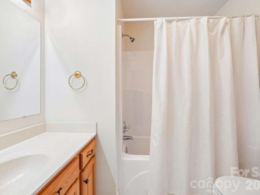 250 Rumple Hill Drive, Statesville, NC 28677.  MLS# CAR4423834, YatesRealty ID 33357. 