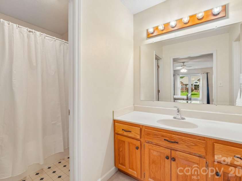 250 Rumple Hill Drive, Statesville, NC 28677.  MLS# CAR4423834, YatesRealty ID 33357. 