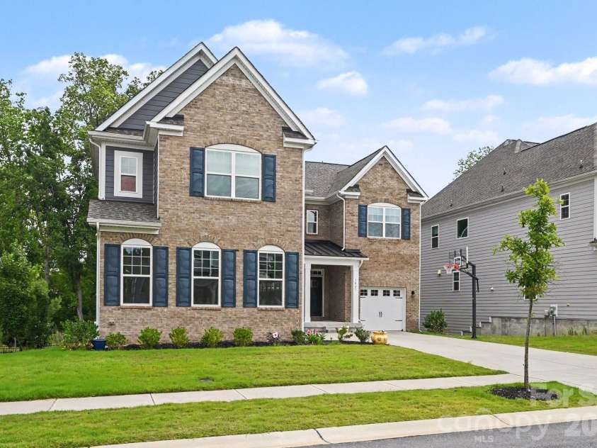 3025 Haley Circle, Davidson, NC 28036.  MLS# CAR4397162, YatesRealty ID 33358. 