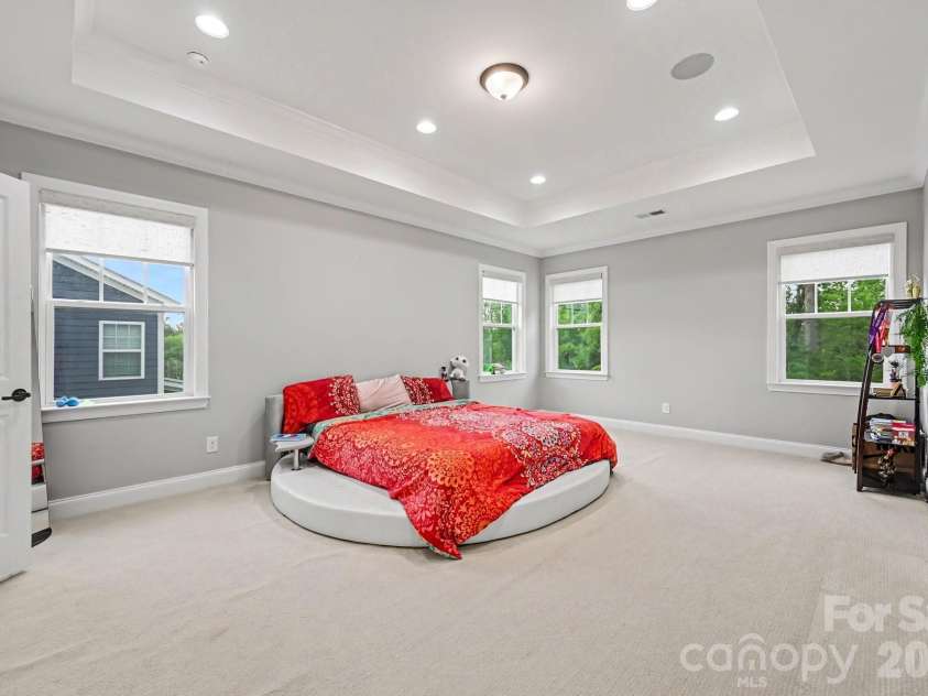 3025 Haley Circle, Davidson, NC 28036.  MLS# CAR4397162, YatesRealty ID 33358. 
