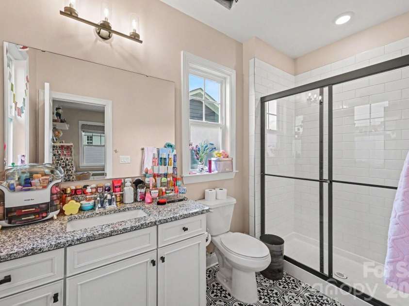 3025 Haley Circle, Davidson, NC 28036.  MLS# CAR4397162, YatesRealty ID 33358. 