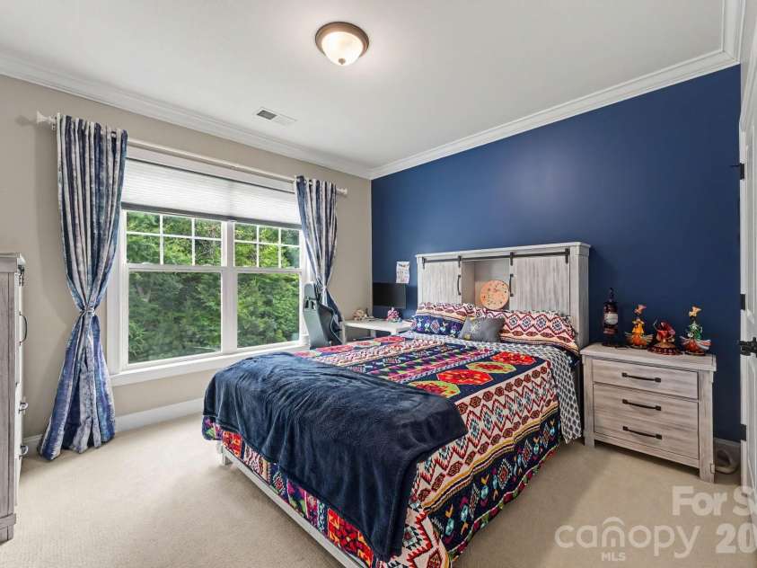 3025 Haley Circle, Davidson, NC 28036.  MLS# CAR4397162, YatesRealty ID 33358. 