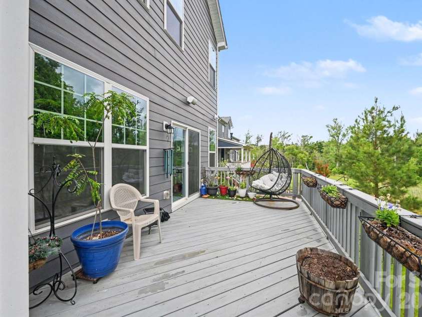 3025 Haley Circle, Davidson, NC 28036.  MLS# CAR4397162, YatesRealty ID 33358. 