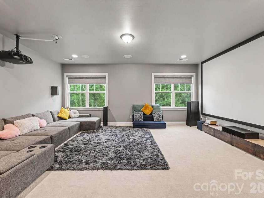 3025 Haley Circle, Davidson, NC 28036.  MLS# CAR4397162, YatesRealty ID 33358. Bonus room!