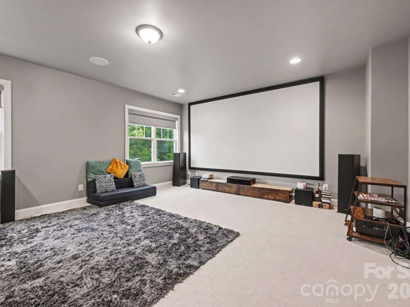 3025 Haley Circle, Davidson, NC 28036.  MLS# CAR4397162, YatesRealty ID 33358. Bonus room