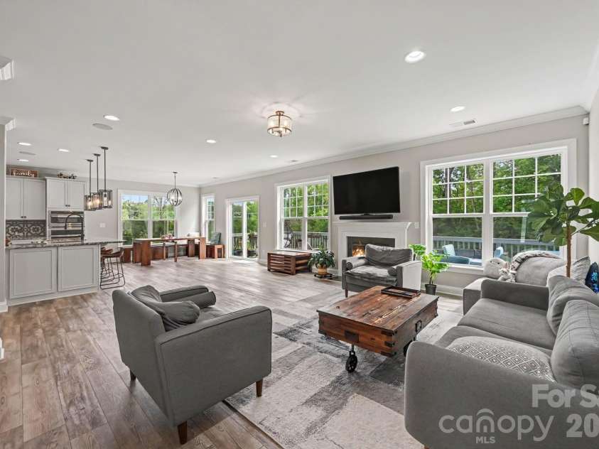 3025 Haley Circle, Davidson, NC 28036.  MLS# CAR4397162, YatesRealty ID 33358. Downstairs flex space for office, dining room or sitting room- you decide