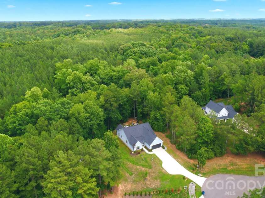 178 Powder Spring Drive, Statesville, NC 28677.  MLS# CAR4390348, YatesRealty ID 33359. 