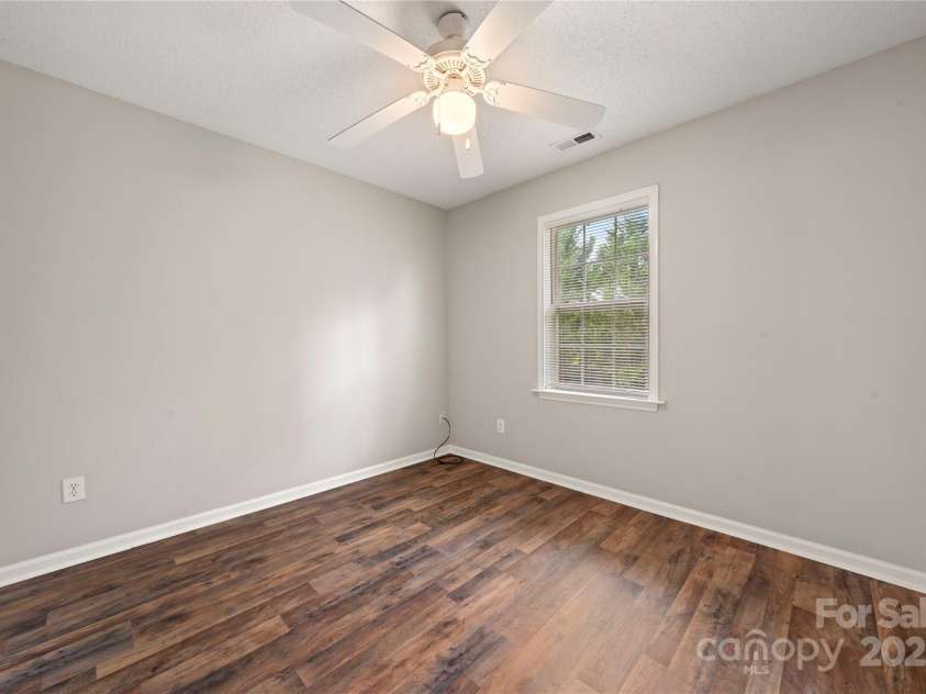 3308 Oberlin Lane, Charlotte, NC 28262.  MLS# CAR4293789, YatesRealty ID 33359. 