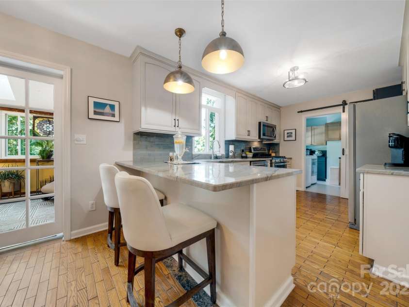 1104 High Vista Drive, Mills River, NC 28759.  MLS# CAR4287217, YatesRealty ID 3336. 