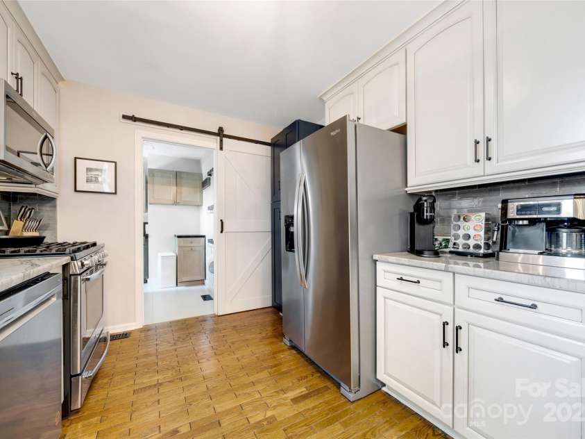 1104 High Vista Drive, Mills River, NC 28759.  MLS# CAR4287217, YatesRealty ID 3336. 