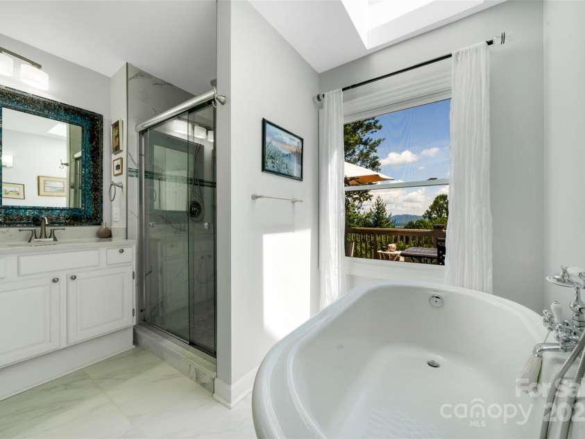 1104 High Vista Drive, Mills River, NC 28759.  MLS# CAR4287217, YatesRealty ID 3336. 