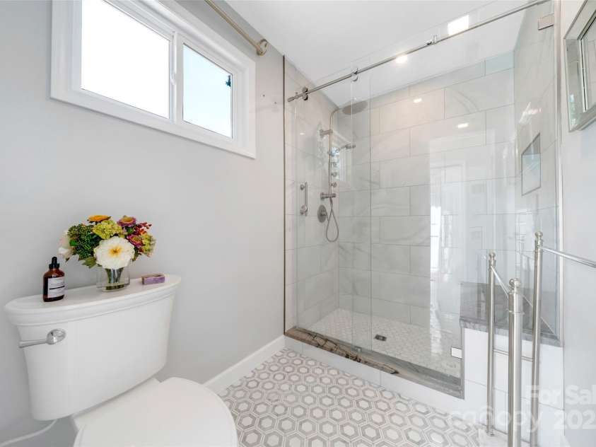 1104 High Vista Drive, Mills River, NC 28759.  MLS# CAR4287217, YatesRealty ID 3336. 