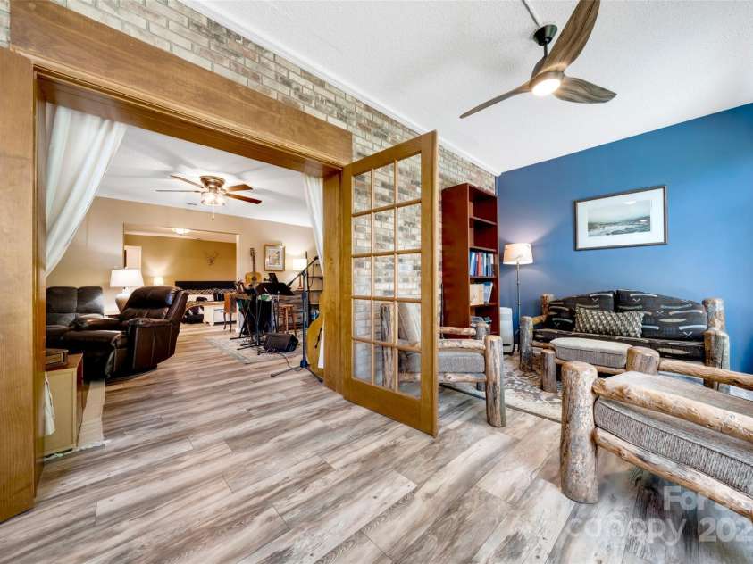 1104 High Vista Drive, Mills River, NC 28759.  MLS# CAR4287217, YatesRealty ID 3336. 