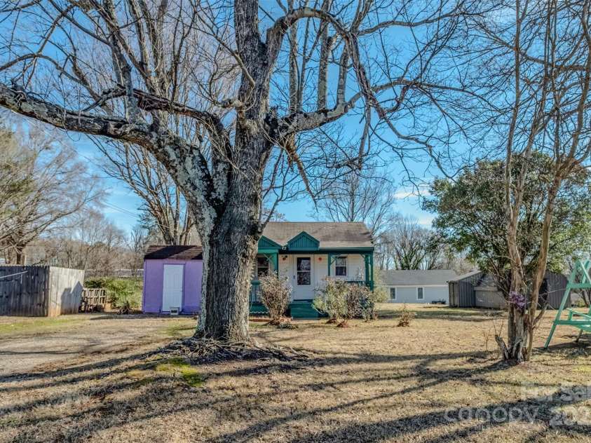 213 Bakery Lane, Statesville, NC 28677.  MLS# CAR4332534, YatesRealty ID 3336. 