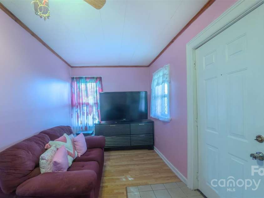 213 Bakery Lane, Statesville, NC 28677.  MLS# CAR4332534, YatesRealty ID 3336. 
