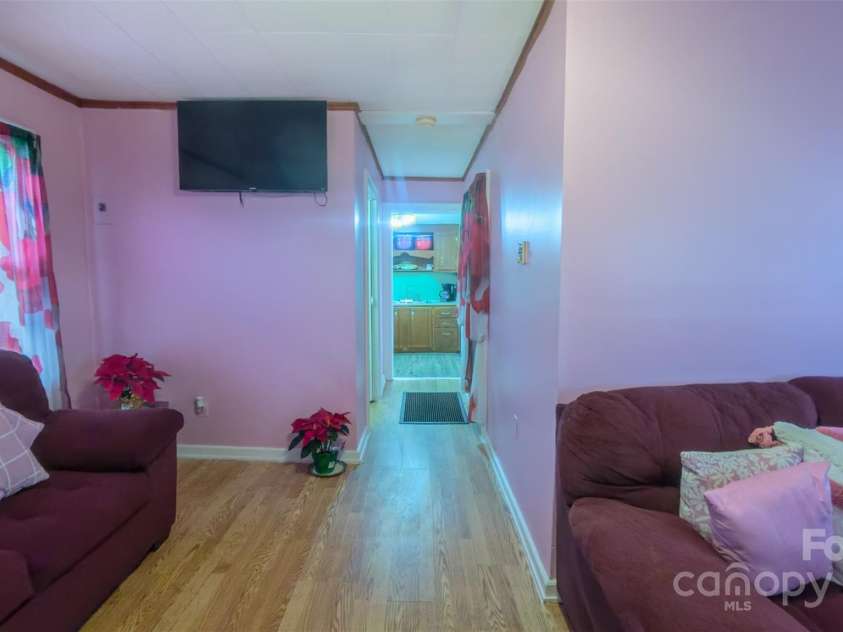 213 Bakery Lane, Statesville, NC 28677.  MLS# CAR4332534, YatesRealty ID 3336. 
