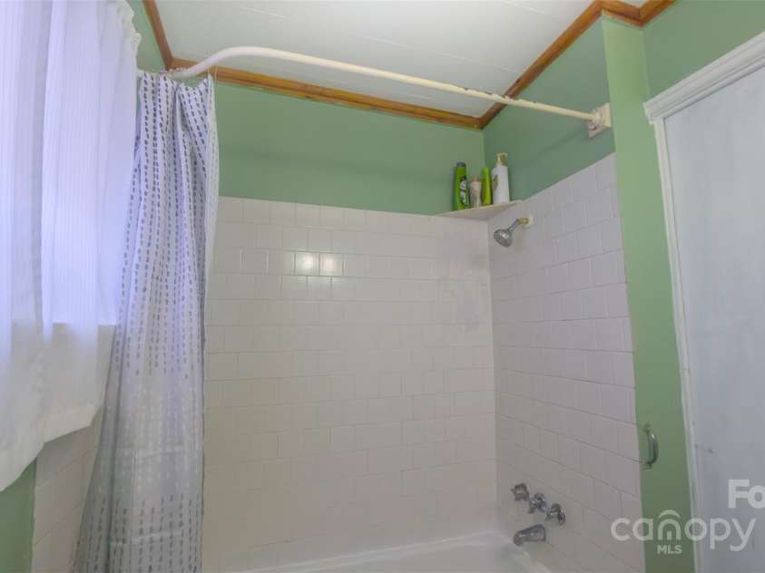 213 Bakery Lane, Statesville, NC 28677.  MLS# CAR4332534, YatesRealty ID 3336. 