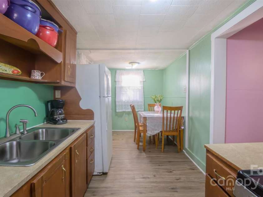 213 Bakery Lane, Statesville, NC 28677.  MLS# CAR4332534, YatesRealty ID 3336. 