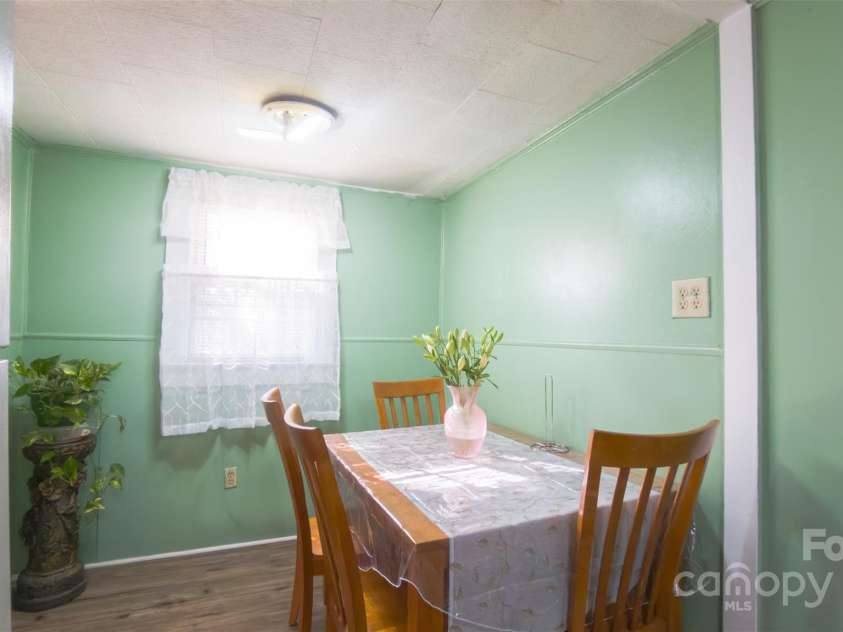 213 Bakery Lane, Statesville, NC 28677.  MLS# CAR4332534, YatesRealty ID 3336. 
