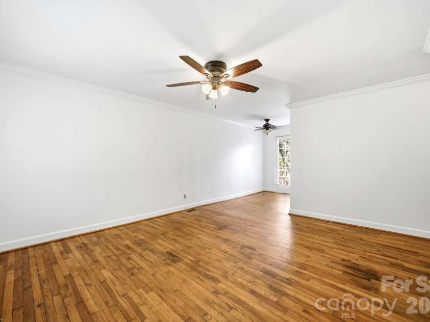 1833 Jameston Drive, Charlotte, NC 28209.  MLS# CAR4394834, YatesRealty ID 33360. 