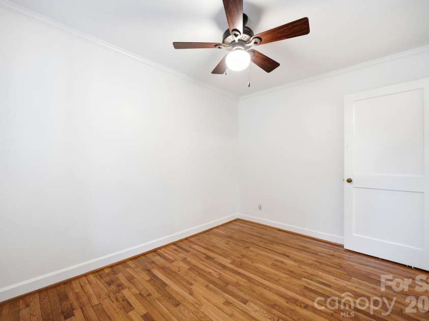1833 Jameston Drive, Charlotte, NC 28209.  MLS# CAR4394834, YatesRealty ID 33360. 