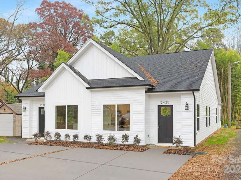 2425 Toddville Road, Charlotte, NC 28214.  MLS# CAR4294550, YatesRealty ID 33360. 