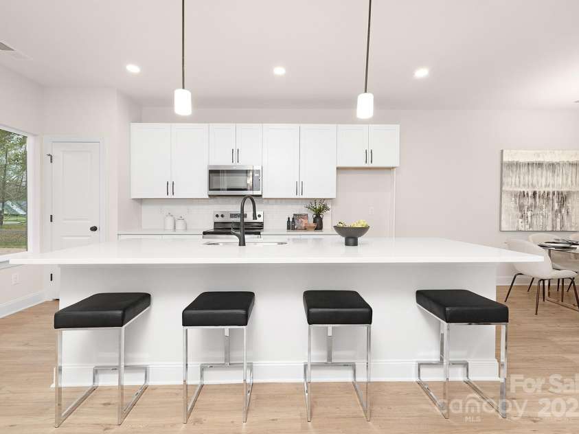 2425 Toddville Road, Charlotte, NC 28214.  MLS# CAR4294550, YatesRealty ID 33360. 