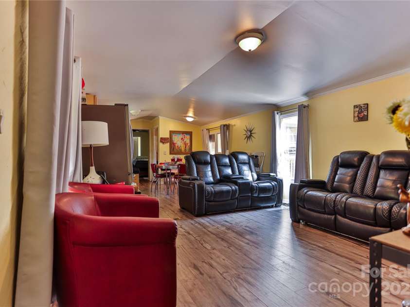 500 White Jenkins Road, Bessemer City, NC 28016.  MLS# CAR4294740, YatesRealty ID 33361. 