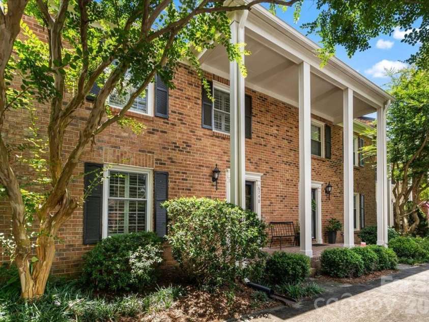 6740 Constitution Lane, Charlotte, NC 28210.  MLS# CAR4390760, YatesRealty ID 33361. 