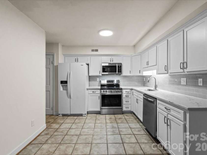 6740 Constitution Lane, Charlotte, NC 28210.  MLS# CAR4390760, YatesRealty ID 33361. 