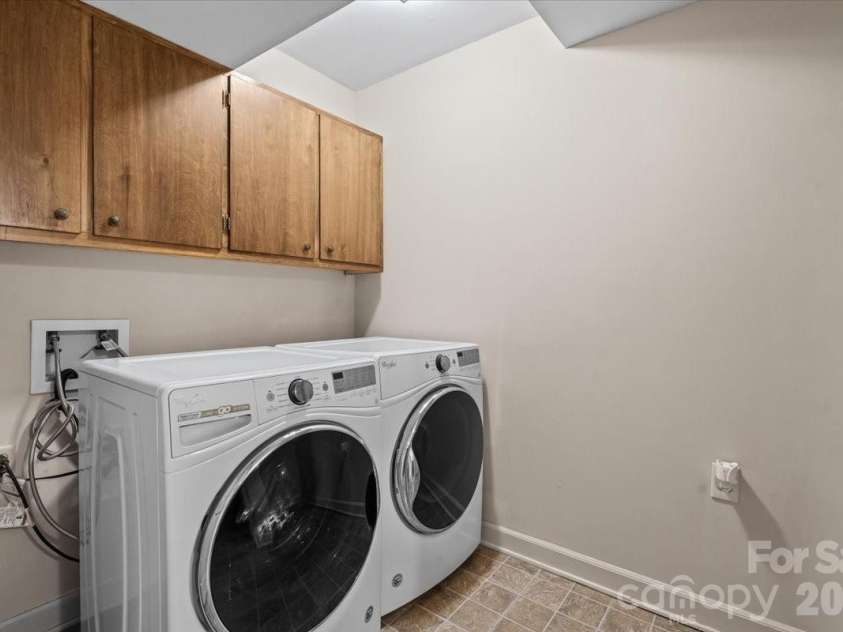 6740 Constitution Lane, Charlotte, NC 28210.  MLS# CAR4390760, YatesRealty ID 33361. 