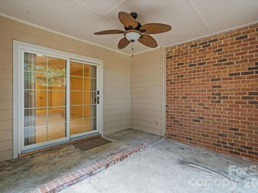 6740 Constitution Lane, Charlotte, NC 28210.  MLS# CAR4390760, YatesRealty ID 33361. 