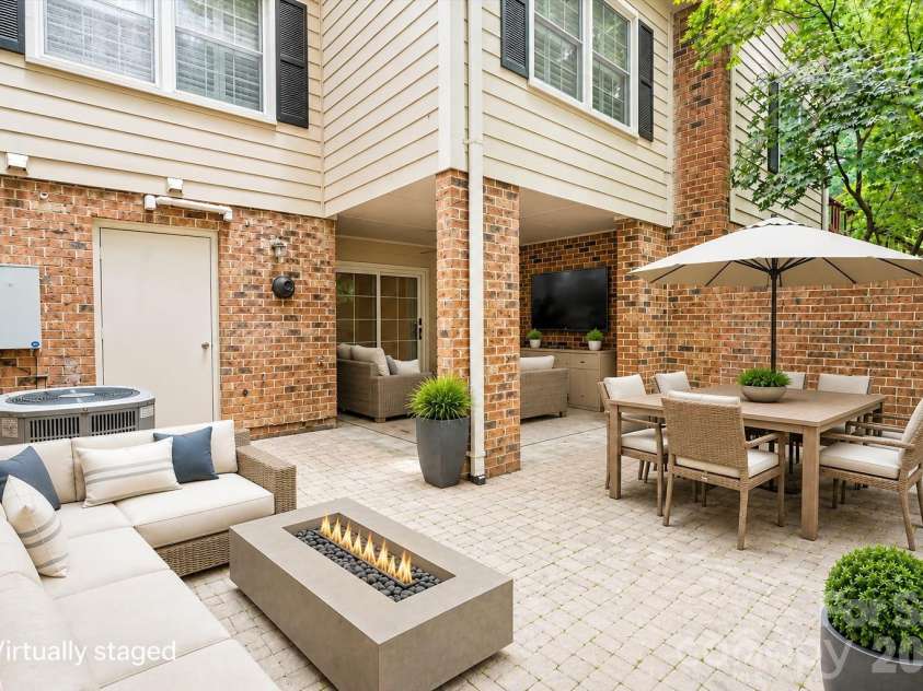 6740 Constitution Lane, Charlotte, NC 28210.  MLS# CAR4390760, YatesRealty ID 33361. 