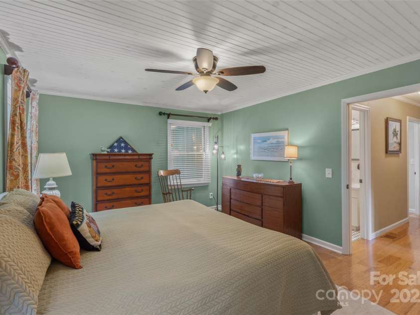 3175 Clear Creek Road, Highlands, NC 28741.  MLS# CAR4291858, YatesRealty ID 33362. 