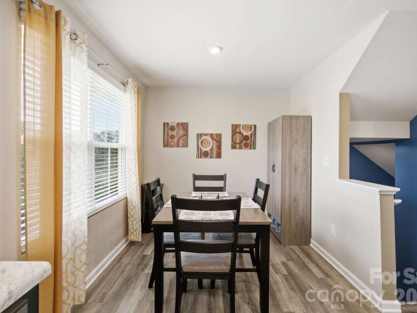 6121 Cutwater Circle, Charlotte, NC 28269.  MLS# CAR4396592, YatesRealty ID 33362. Dining Area