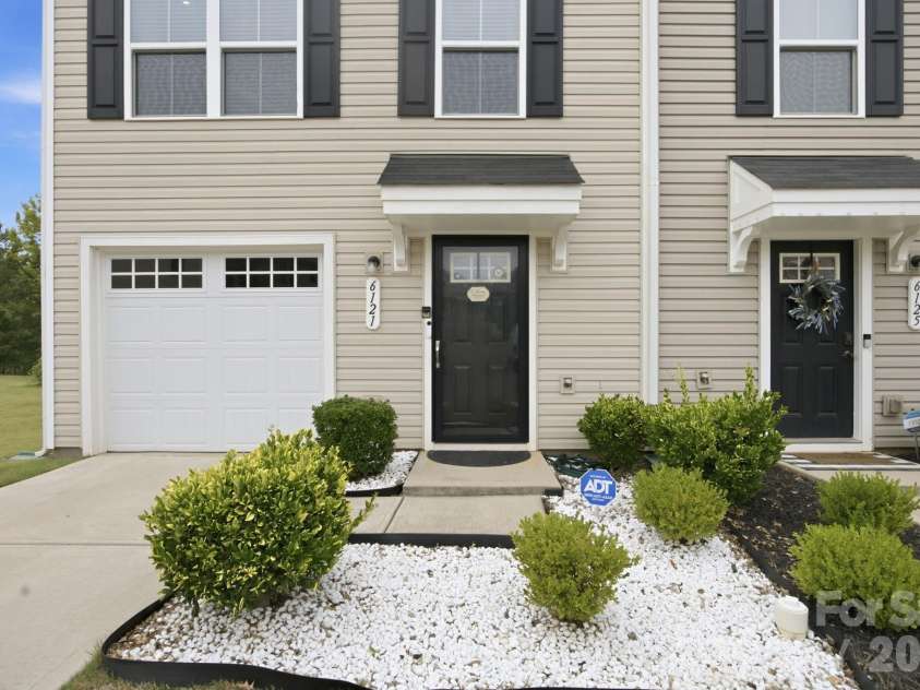 6121 Cutwater Circle, Charlotte, NC 28269.  MLS# CAR4396592, YatesRealty ID 33362. Front Door View