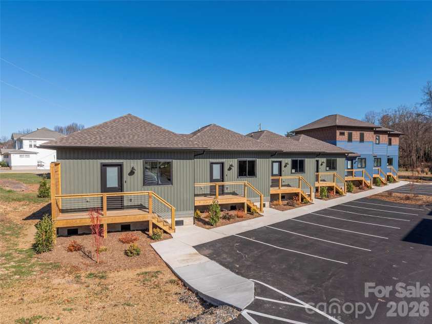 41 Leap Frog Park, Waynesville, NC 28786.  MLS# CAR4207003, YatesRealty ID 33363. 
