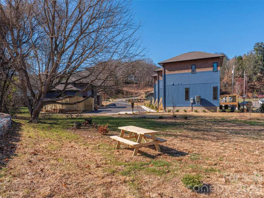41 Leap Frog Park, Waynesville, NC 28786.  MLS# CAR4207003, YatesRealty ID 33363. 
