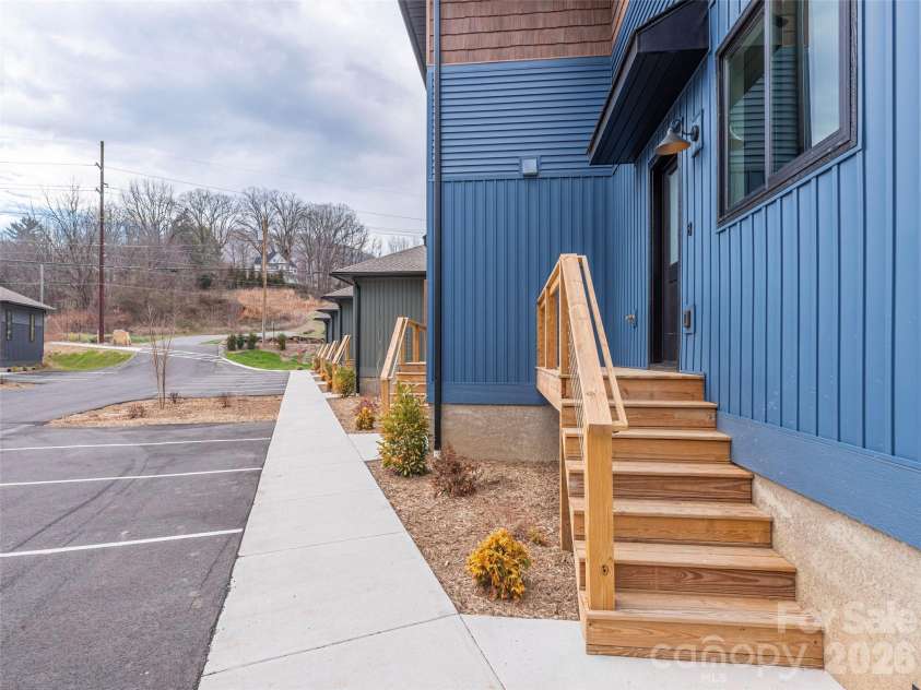 41 Leap Frog Park, Waynesville, NC 28786.  MLS# CAR4207003, YatesRealty ID 33363. 