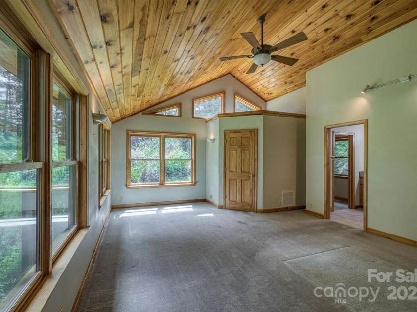 1044 Belvidere Lane, Morganton, NC 28655.  MLS# CAR4290111, YatesRealty ID 33364. 