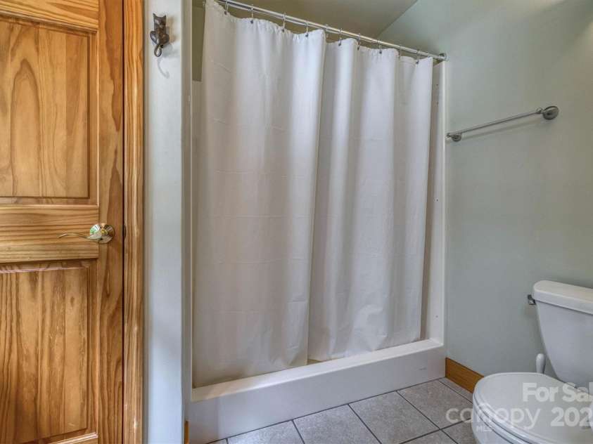 1044 Belvidere Lane, Morganton, NC 28655.  MLS# CAR4290111, YatesRealty ID 33364. 